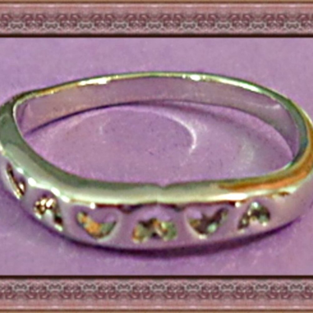 Silver Tone Band Ring With Hearts Size 8